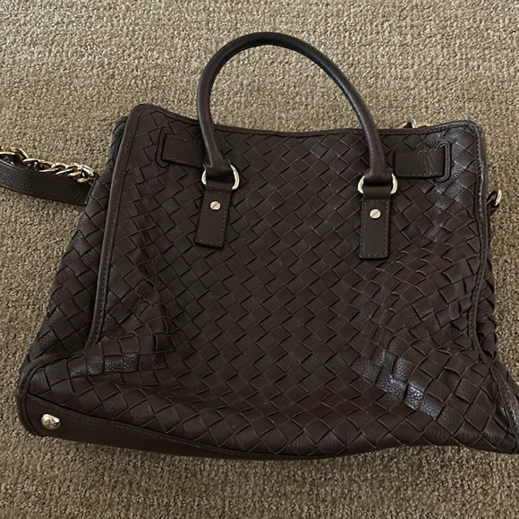 MK basket weave bag with dust bag - Picture 2 of 4